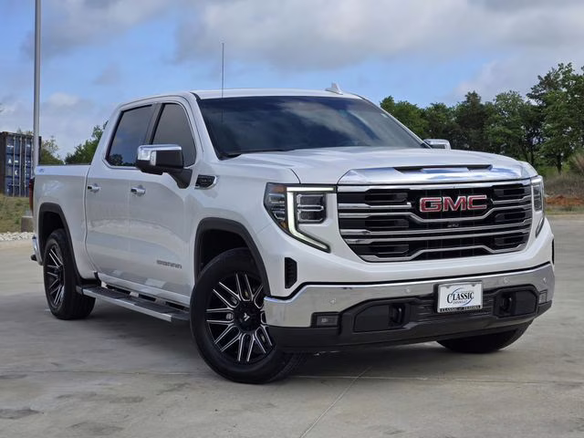 2022 White Frost Tricoat GMC Sierra 1500 SLT 4X4 Truck