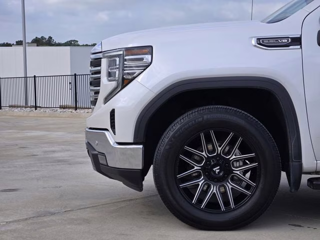 2022 White Frost Tricoat GMC Sierra 1500 SLT 4X4 Truck