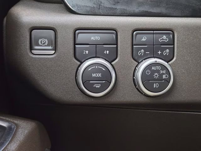 2022 White Frost Tricoat GMC Sierra 1500 SLT 4X4 Truck