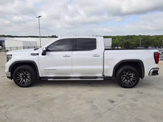 2022 White Frost Tricoat GMC Sierra 1500 SLT 4X4 Truck