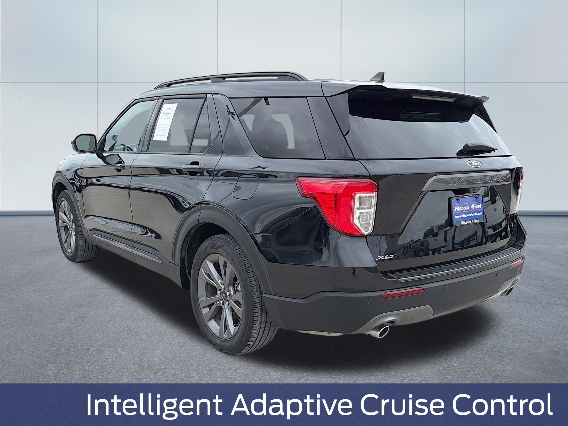 2022 Agate Black Metallic Ford Explorer XLT RWD SUV