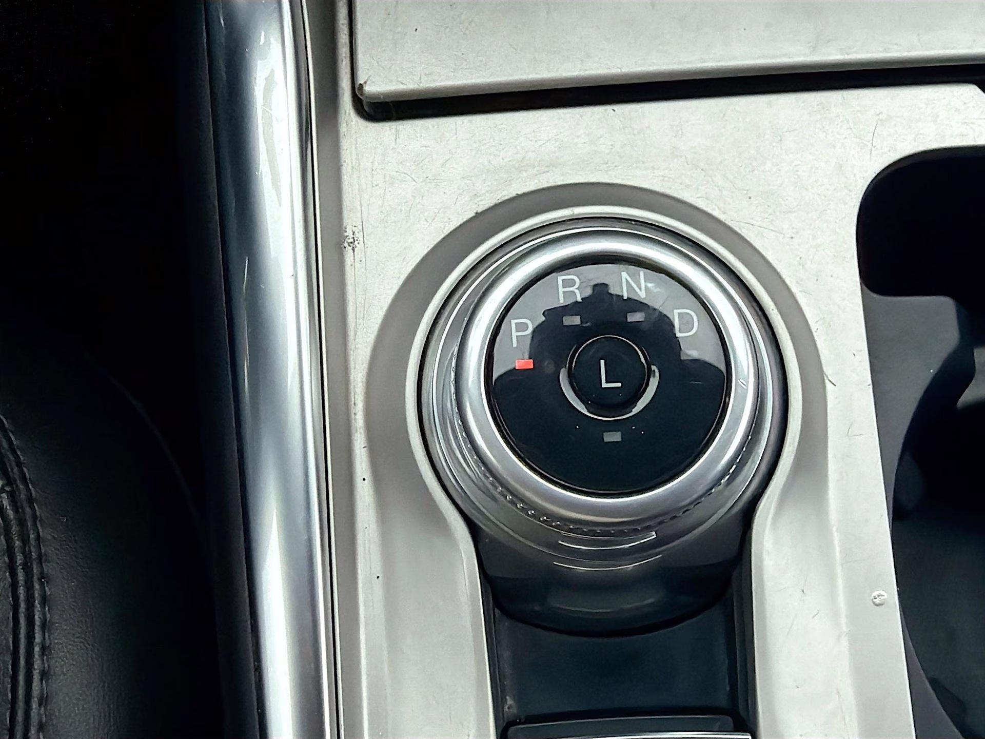 2022 Agate Black Metallic Ford Explorer XLT RWD SUV