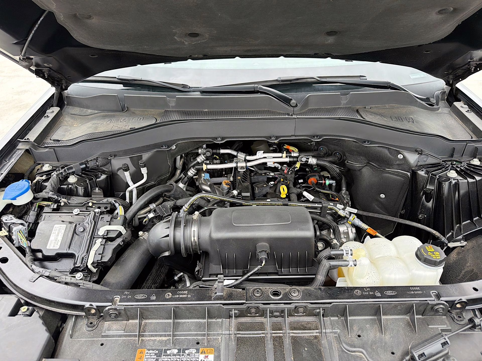 2022 Agate Black Metallic Ford Explorer XLT RWD SUV