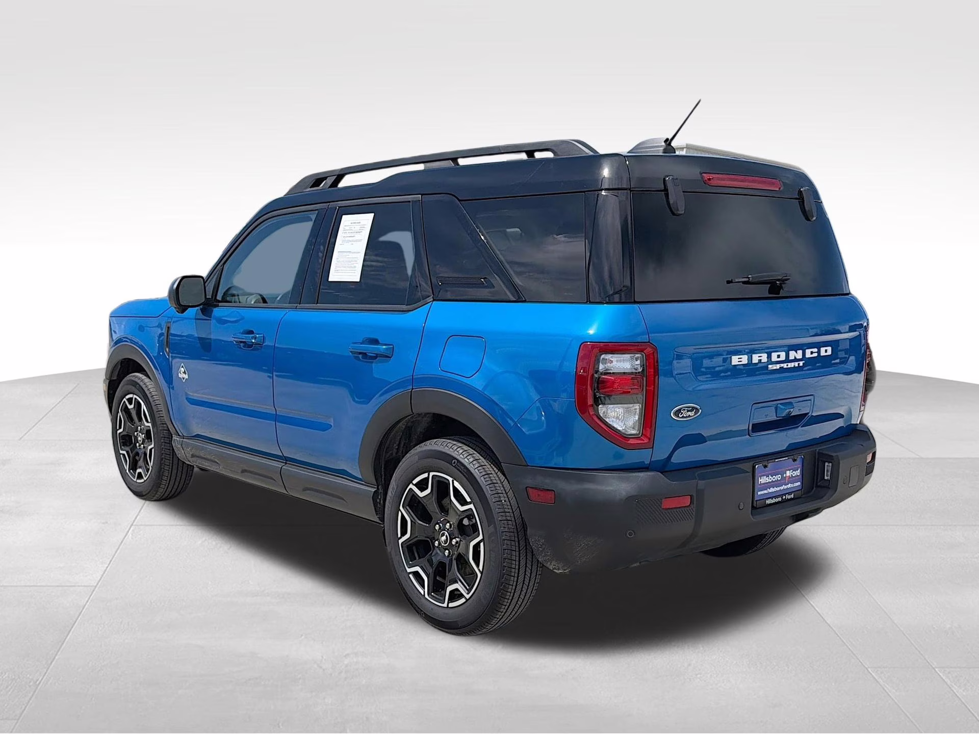 2025 Velocity Blue Metallic Ford Bronco Sport Outer Banks 4X4 SUV