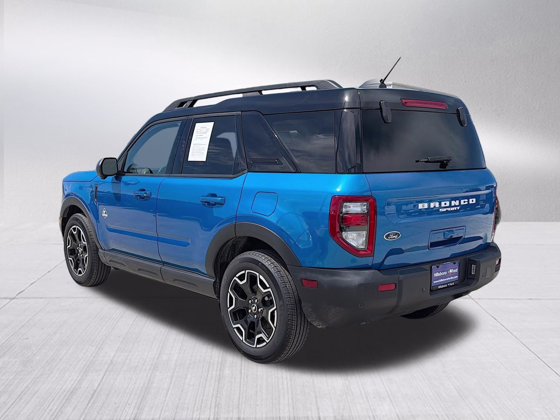 2025 Velocity Blue Metallic Ford Bronco Sport Outer Banks 4X4 SUV