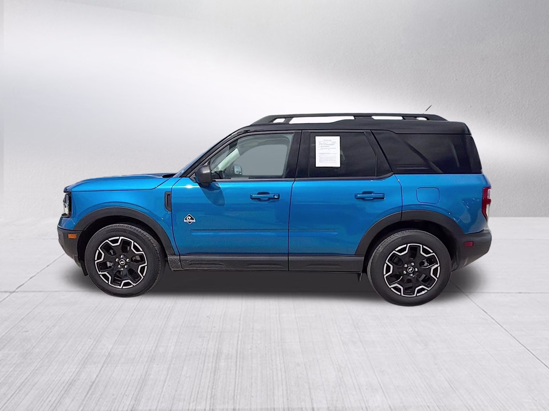 2025 Velocity Blue Metallic Ford Bronco Sport Outer Banks 4X4 SUV