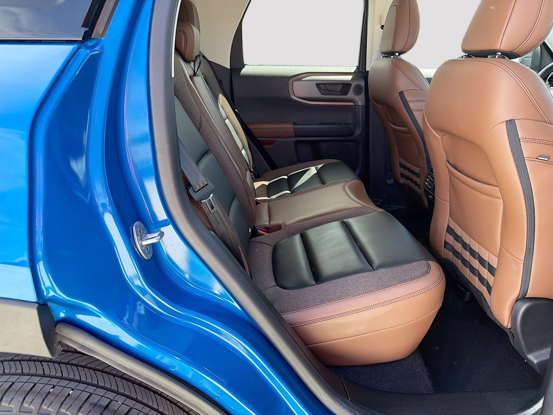 2025 Velocity Blue Metallic Ford Bronco Sport Outer Banks 4X4 SUV