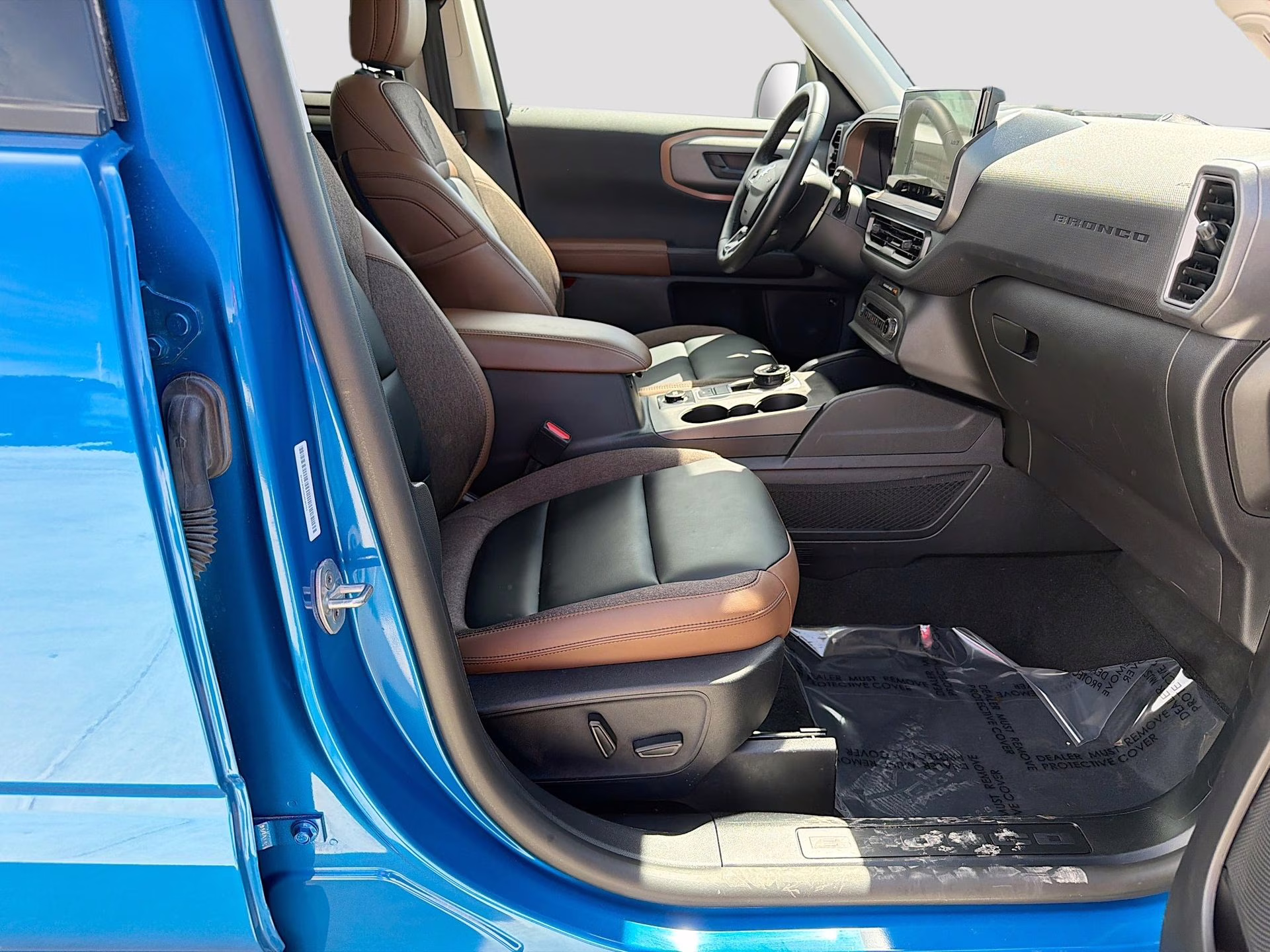 2025 Velocity Blue Metallic Ford Bronco Sport Outer Banks 4X4 SUV