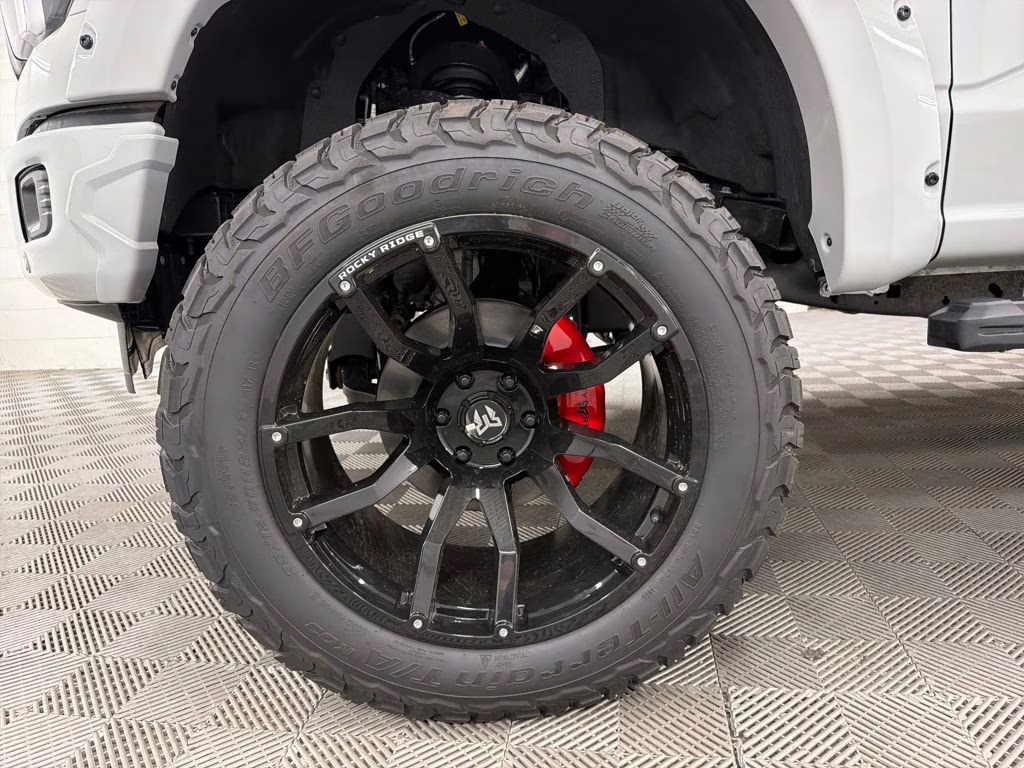 2026 AVALANCHE Ford F-150 Lariat Rocky Ridge 4X4 Truck