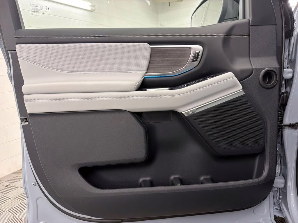 2026 GLACIER GRAY TRI-COAT Ford Expedition Platinum 4X4 SUV