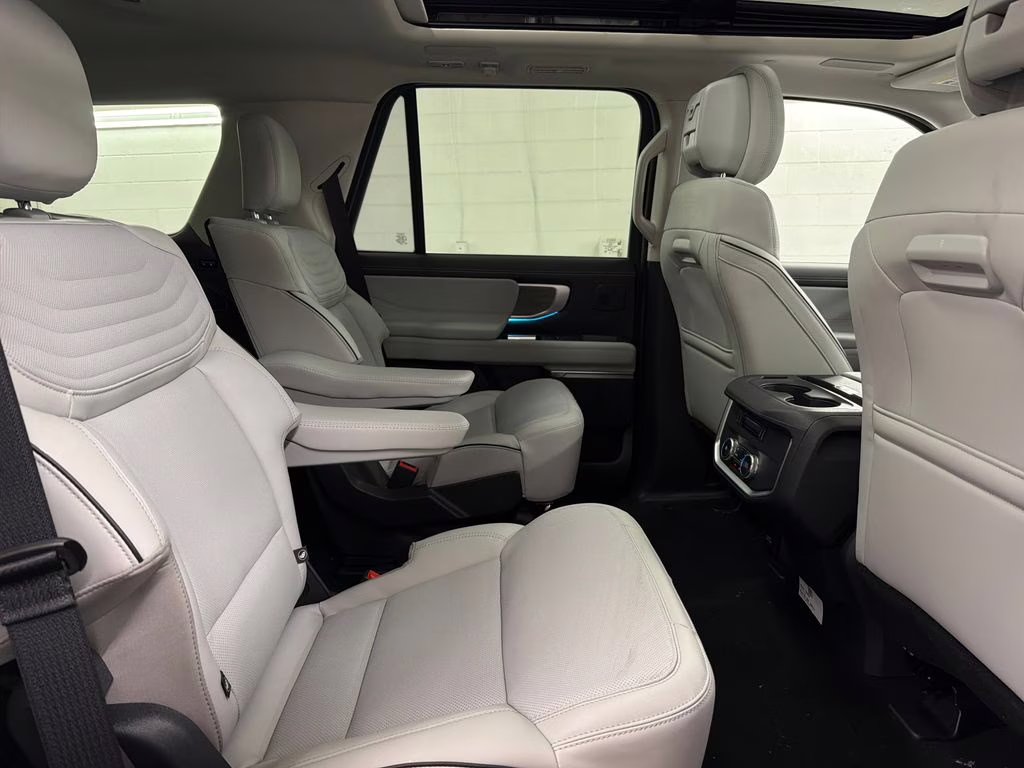 2026 GLACIER GRAY TRI-COAT Ford Expedition Platinum 4X4 SUV