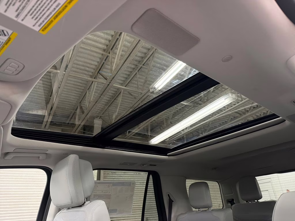 2026 GLACIER GRAY TRI-COAT Ford Expedition Platinum 4X4 SUV