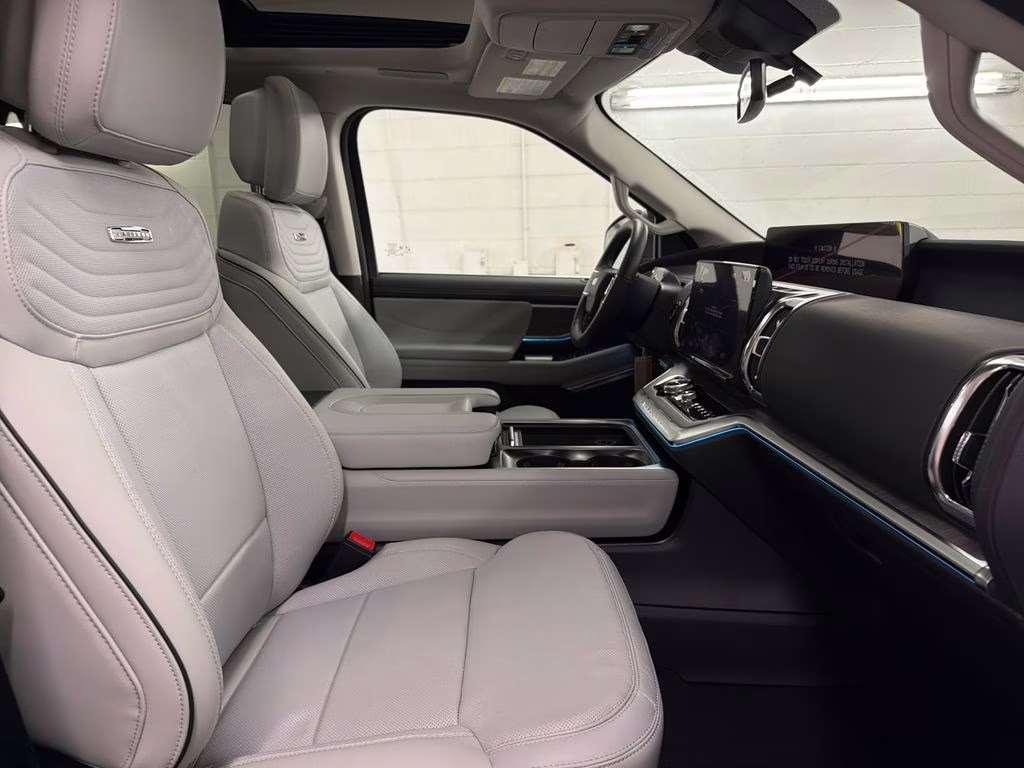 2026 GLACIER GRAY TRI-COAT Ford Expedition Platinum 4X4 SUV