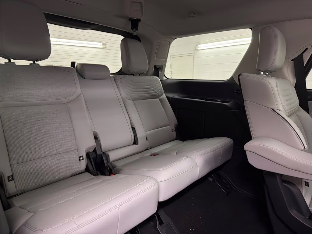 2026 GLACIER GRAY TRI-COAT Ford Expedition Platinum 4X4 SUV