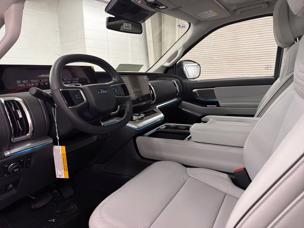 2026 GLACIER GRAY TRI-COAT Ford Expedition Platinum 4X4 SUV