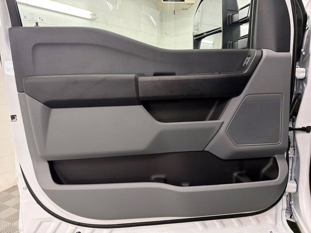 2026 OXFORD WHITE Ford Super Duty F-250 SRW XL 4X4 Truck