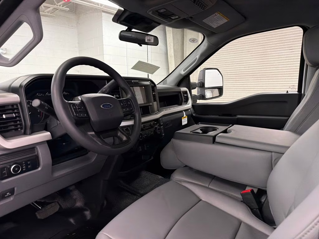 2026 OXFORD WHITE Ford Super Duty F-250 SRW XL 4X4 Truck