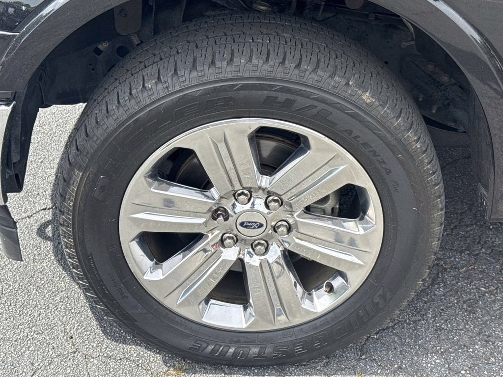 2019 Black Metallic Ford F-150 Lariat 4X4 Truck