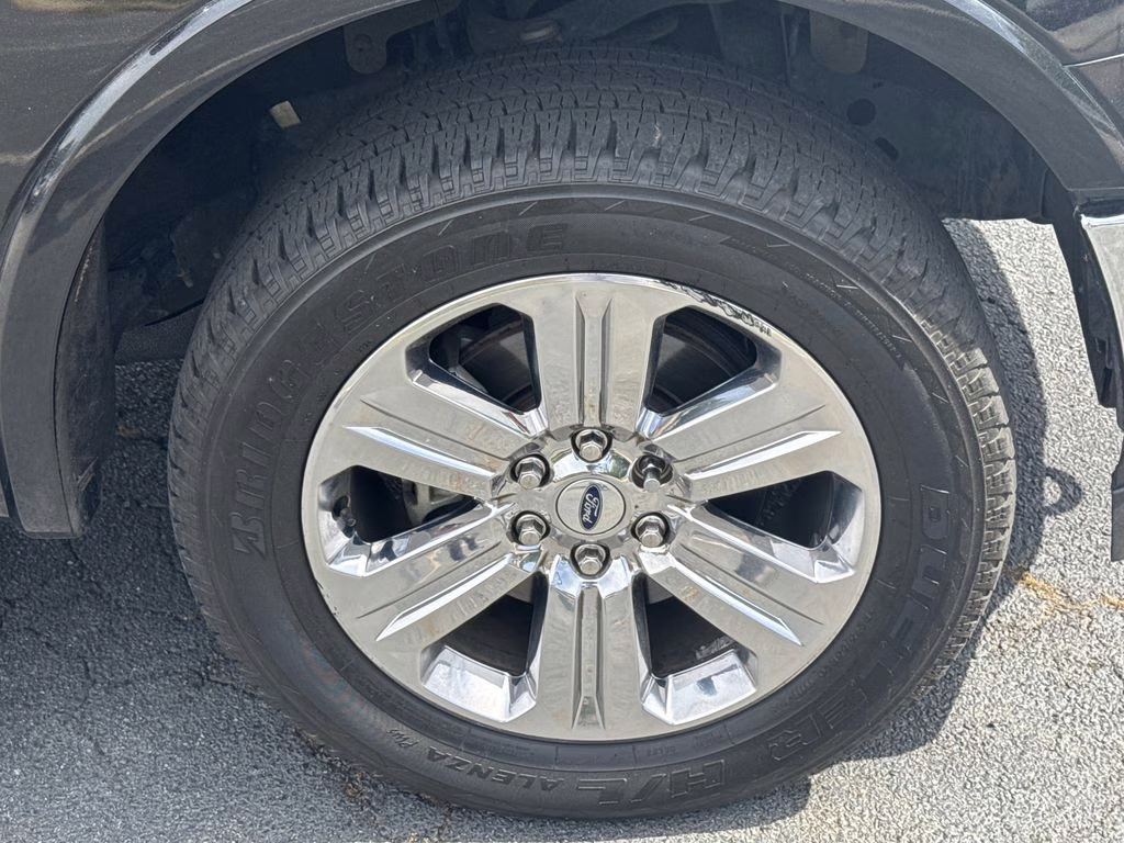 2019 Black Metallic Ford F-150 Lariat 4X4 Truck