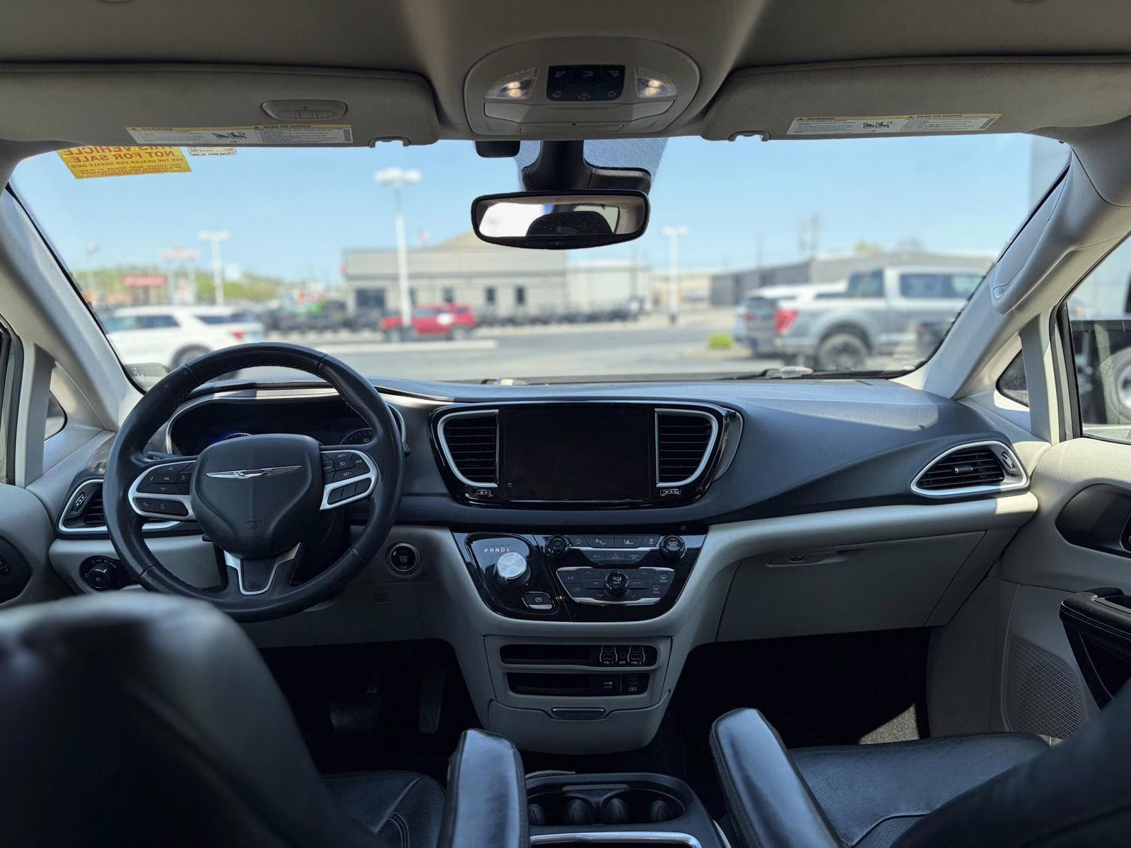 2022 Ceramic Gray Clearcoat Chrysler Pacifica Touring L FWD Van