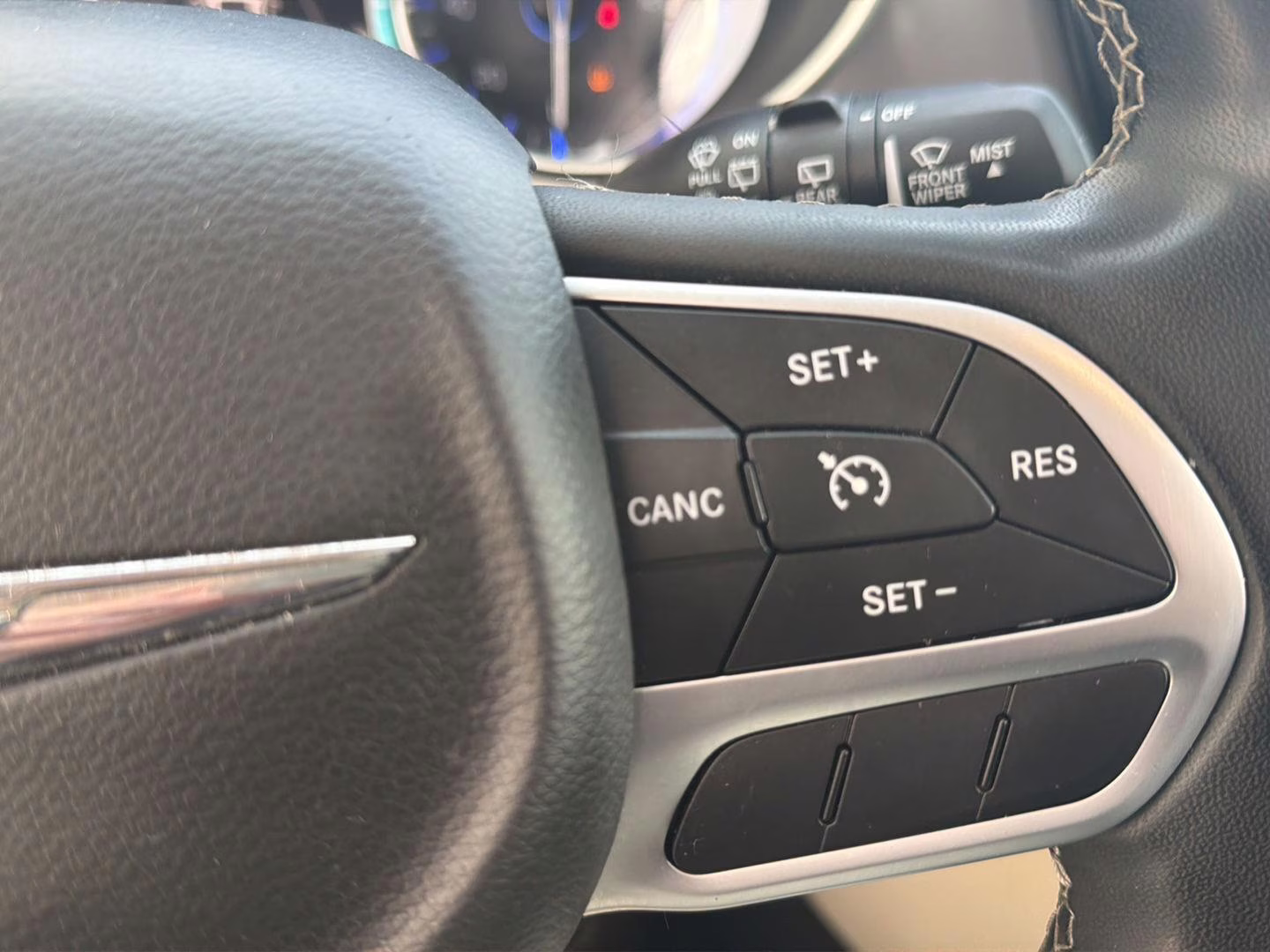 2022 Ceramic Gray Clearcoat Chrysler Pacifica Touring L FWD Van