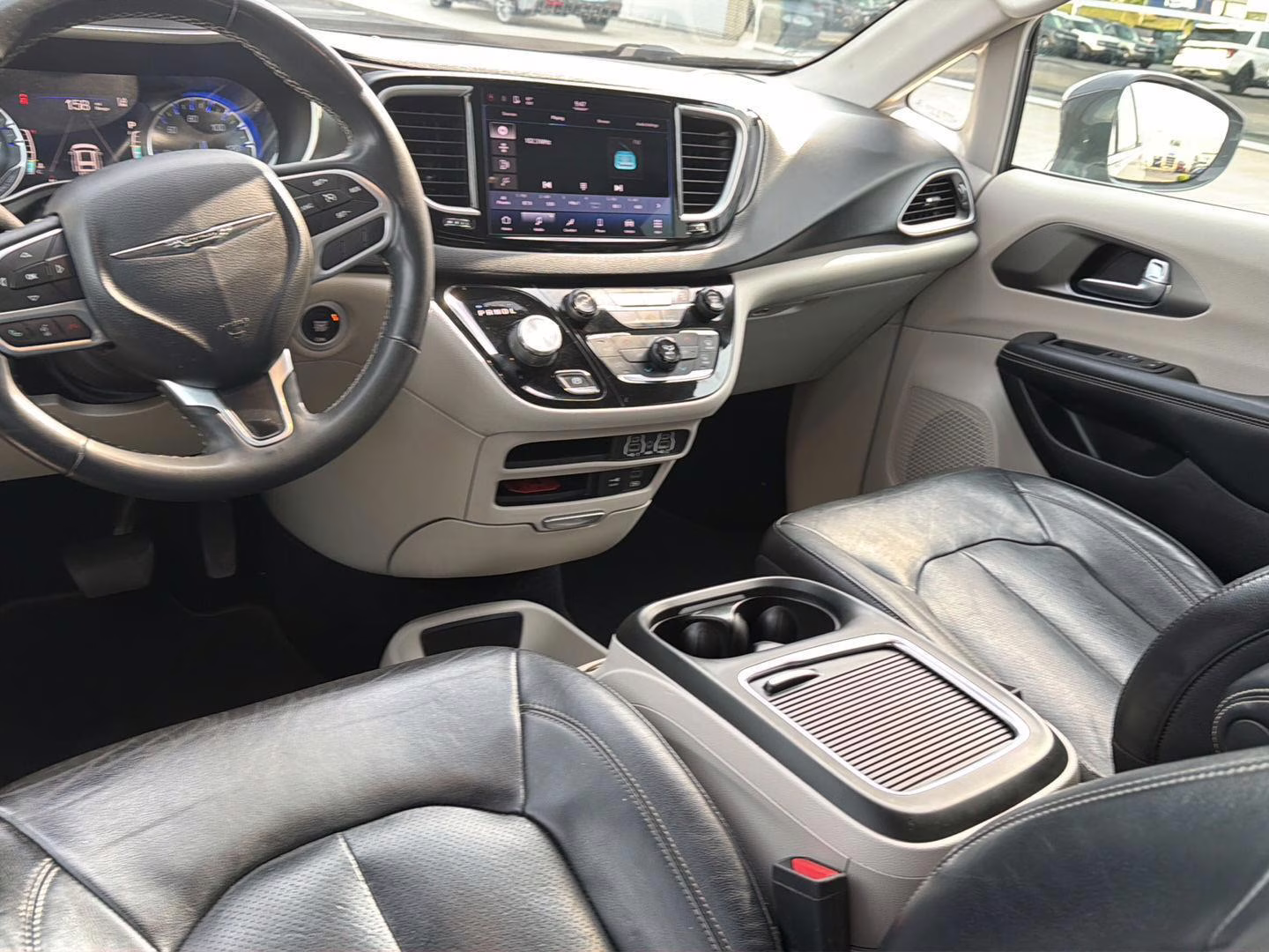 2022 Ceramic Gray Clearcoat Chrysler Pacifica Touring L FWD Van