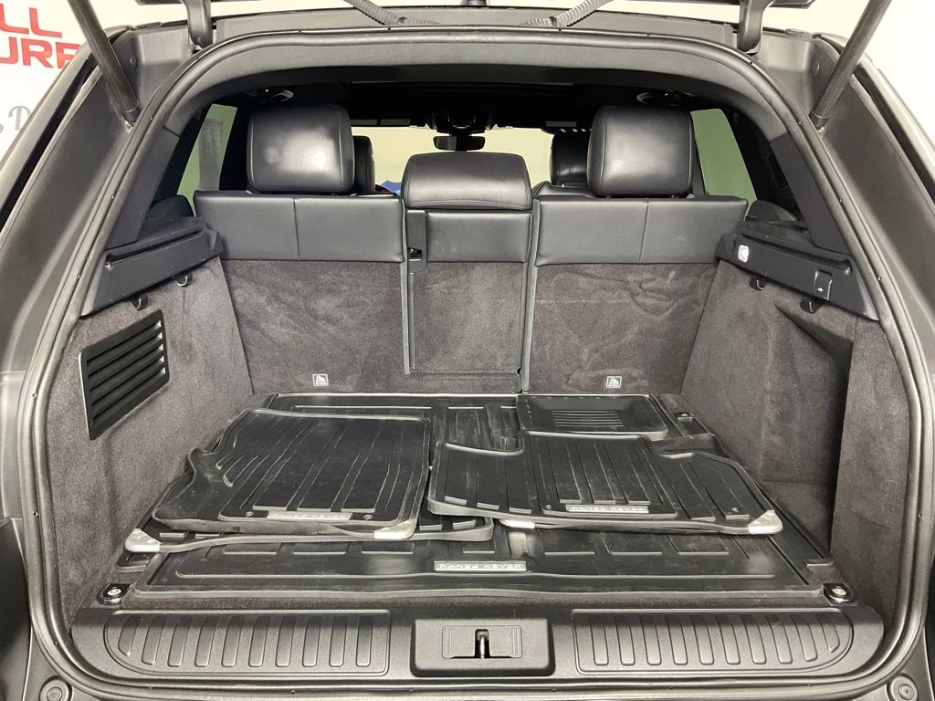 2017 Black Land Rover Range Rover Sport 5.0L V8 Supercharged 4X4 SUV