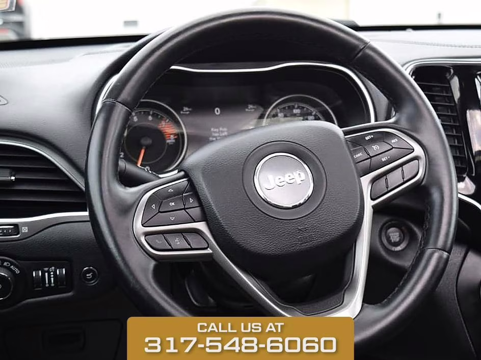 2019 Bright White Clearcoat Jeep Cherokee Limited 4X4 SUV