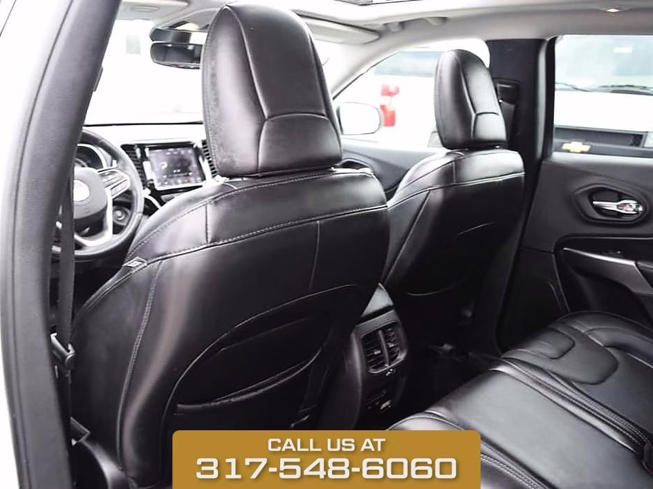 2019 Bright White Clearcoat Jeep Cherokee Limited 4X4 SUV