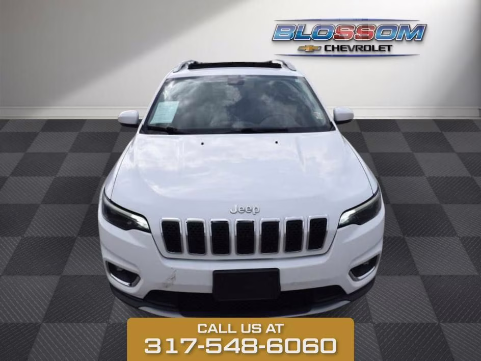 2019 Bright White Clearcoat Jeep Cherokee Limited 4X4 SUV