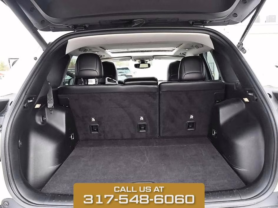 2019 Bright White Clearcoat Jeep Cherokee Limited 4X4 SUV
