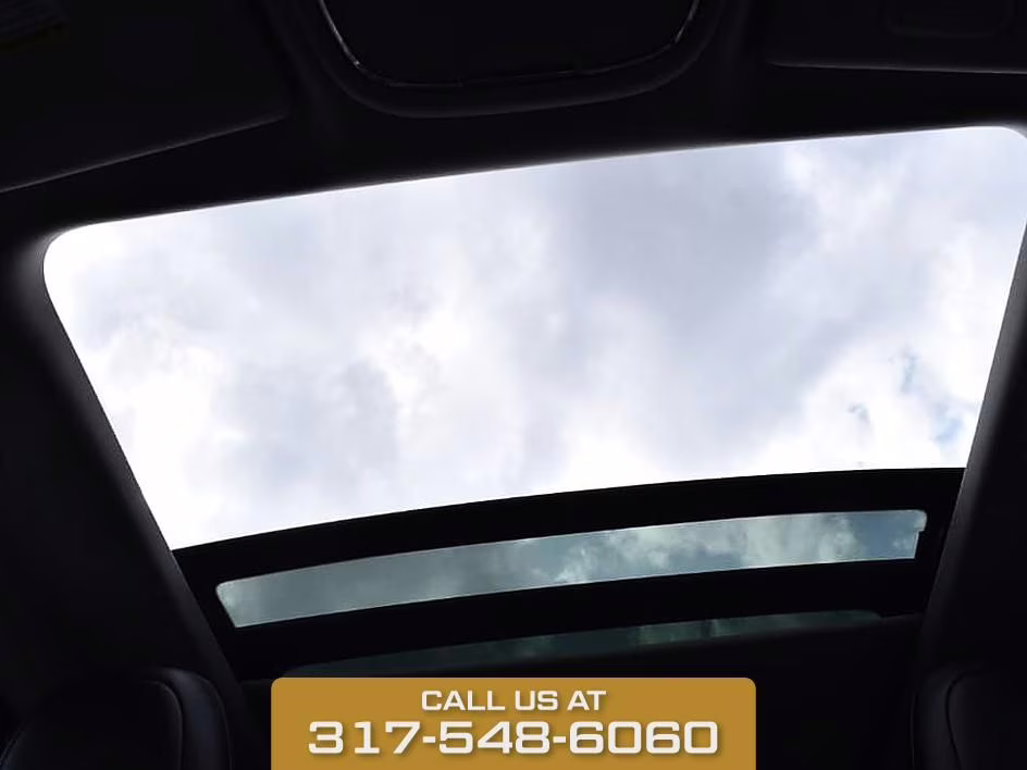 2019 Bright White Clearcoat Jeep Cherokee Limited 4X4 SUV