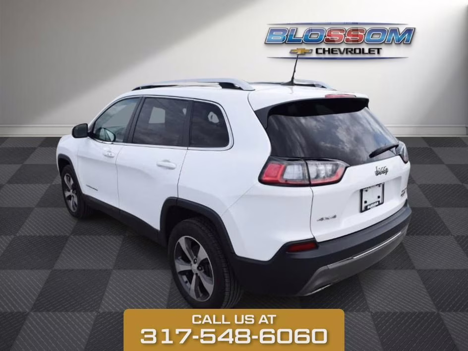 2019 Bright White Clearcoat Jeep Cherokee Limited 4X4 SUV