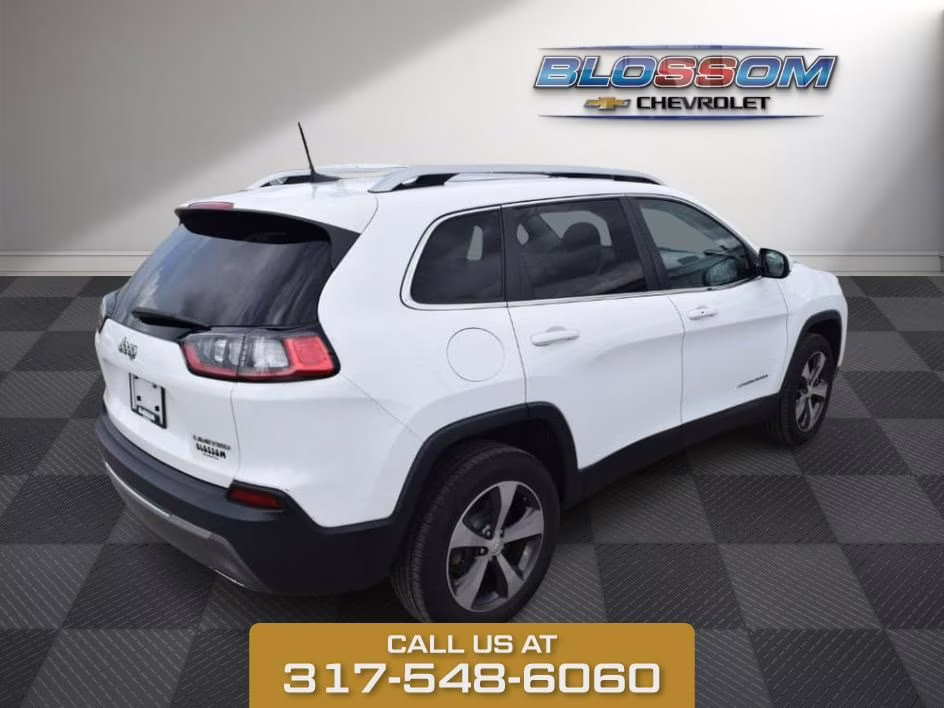 2019 Bright White Clearcoat Jeep Cherokee Limited 4X4 SUV