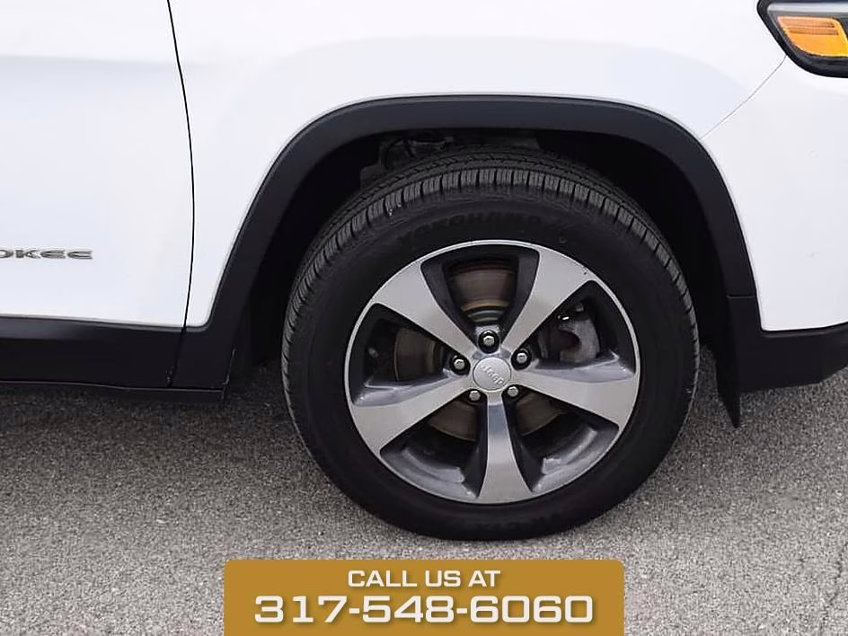 2019 Bright White Clearcoat Jeep Cherokee Limited 4X4 SUV