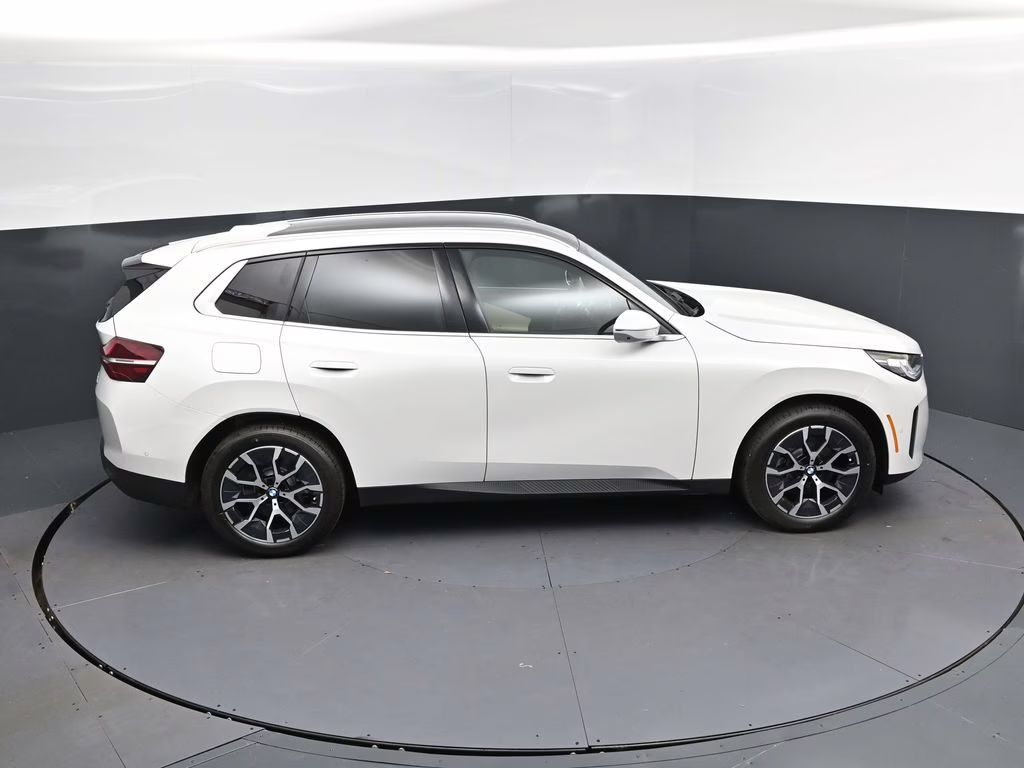 2026 Mineral White Metallic BMW X3 30 xDrive AWD SUV