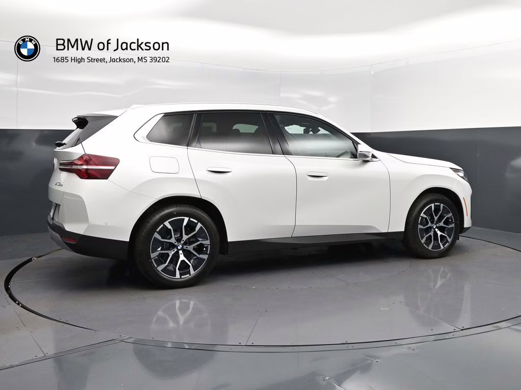2026 Mineral White Metallic BMW X3 30 xDrive AWD SUV