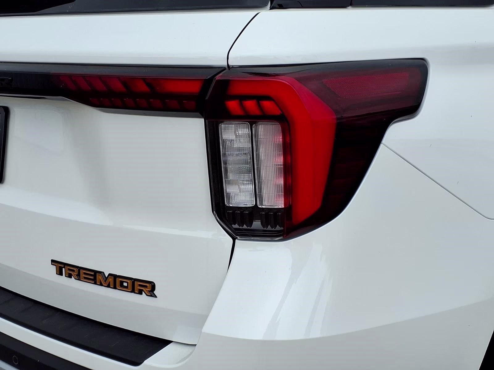 2026 White Ford Explorer Tremor 4X4 SUV