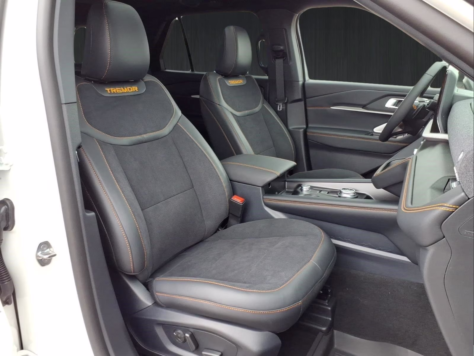 2026 White Ford Explorer Tremor 4X4 SUV