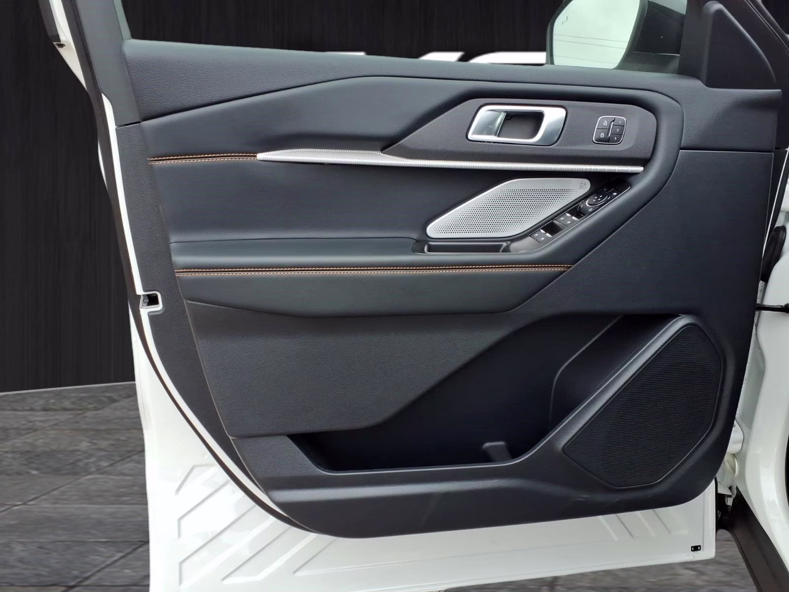 2026 White Ford Explorer Tremor 4X4 SUV