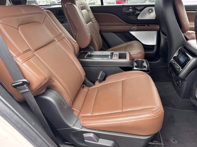 2020 Pearl Metallic Lincoln Aviator Reserve AWD SUV