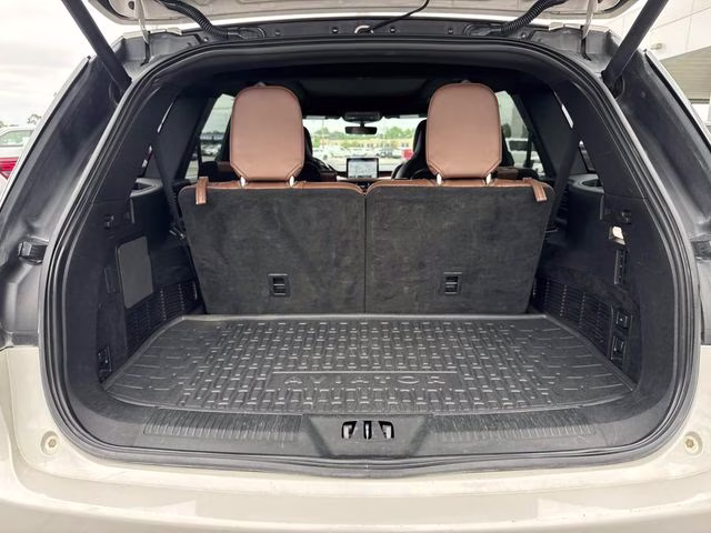 2020 Pearl Metallic Lincoln Aviator Reserve AWD SUV