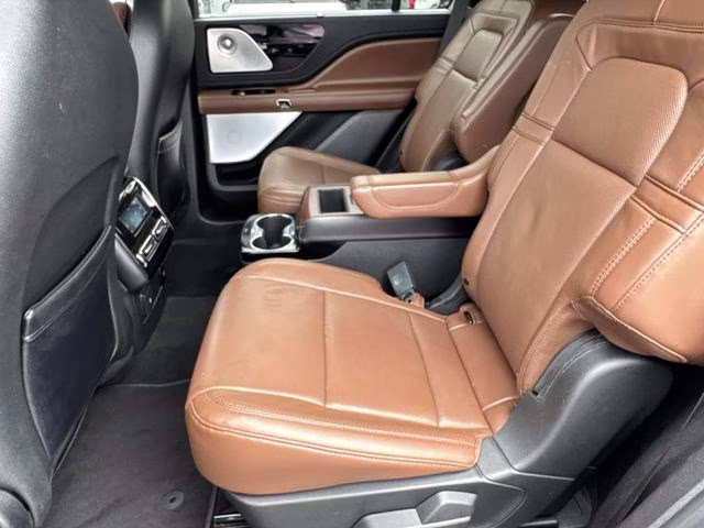 2020 Pearl Metallic Lincoln Aviator Reserve AWD SUV