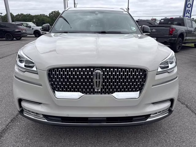 2020 Pearl Metallic Lincoln Aviator Reserve AWD SUV