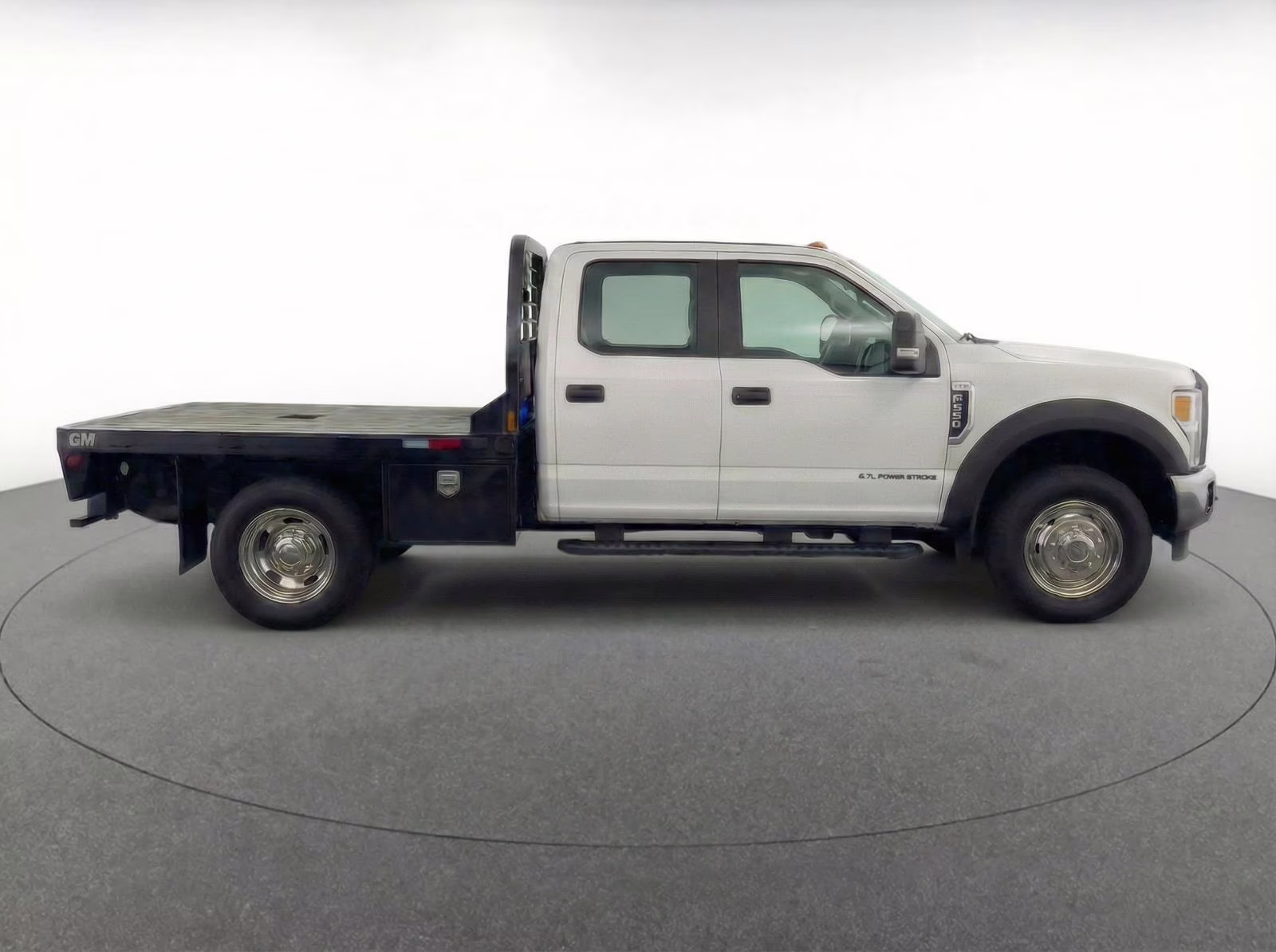 2018 Oxford White Ford Super Duty F-550 DRW XL 4X4 Truck