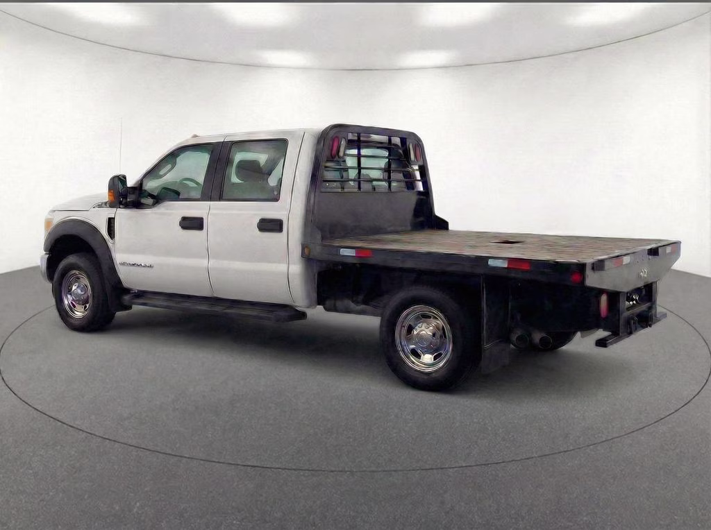 2018 Oxford White Ford Super Duty F-550 DRW XL 4X4 Chassis