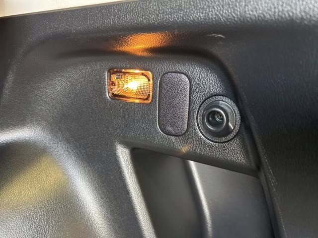 2017 Ice Silver Metallic Subaru Forester 2.5i Premium AWD SUV