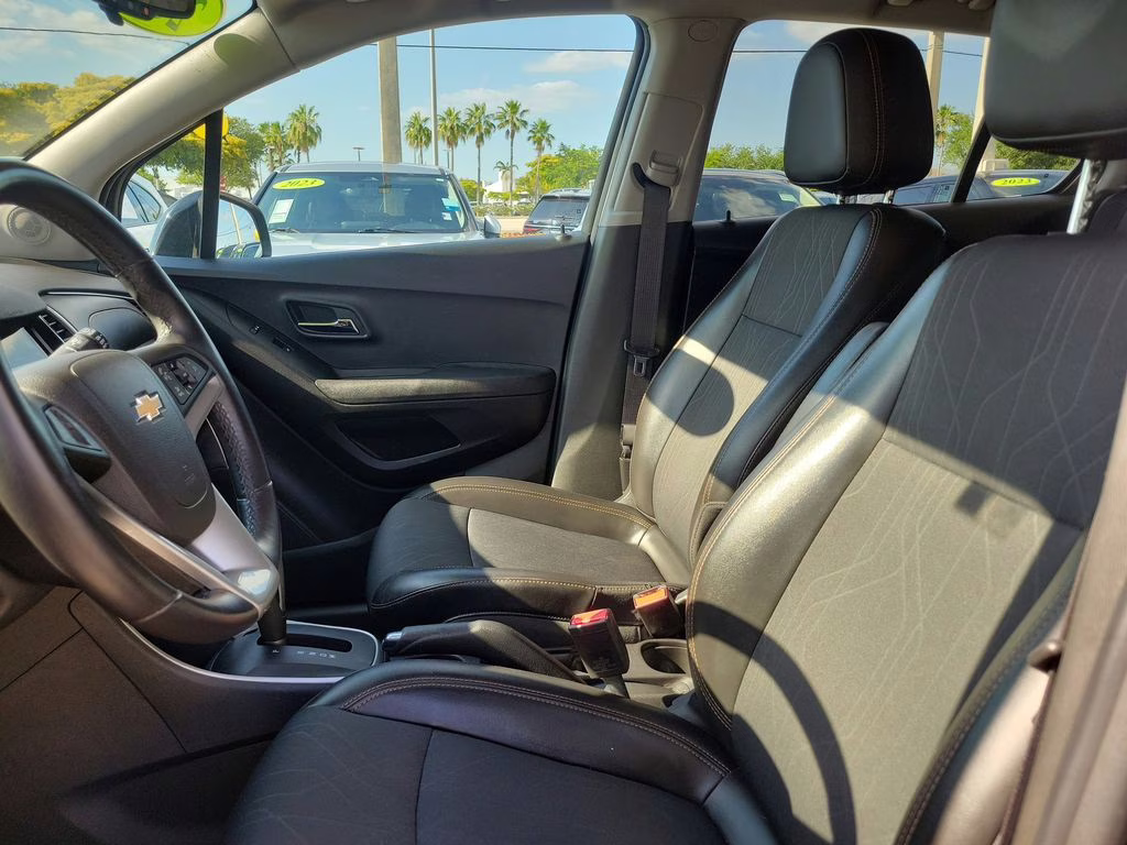 2019 Mosaic Black Metallic Chevrolet Trax LT AWD SUV