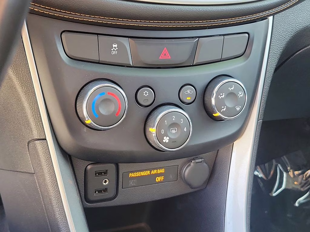 2019 Mosaic Black Metallic Chevrolet Trax LT AWD SUV