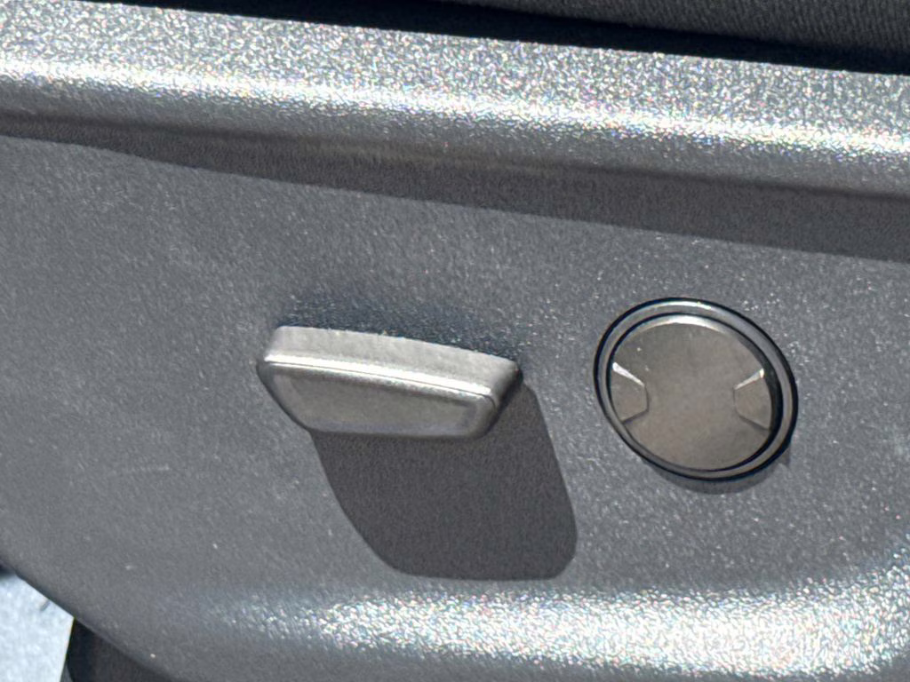 2025 Agate Black Metallic Ford F-150 XLT w/ LIFTKIT 4X4 Truck